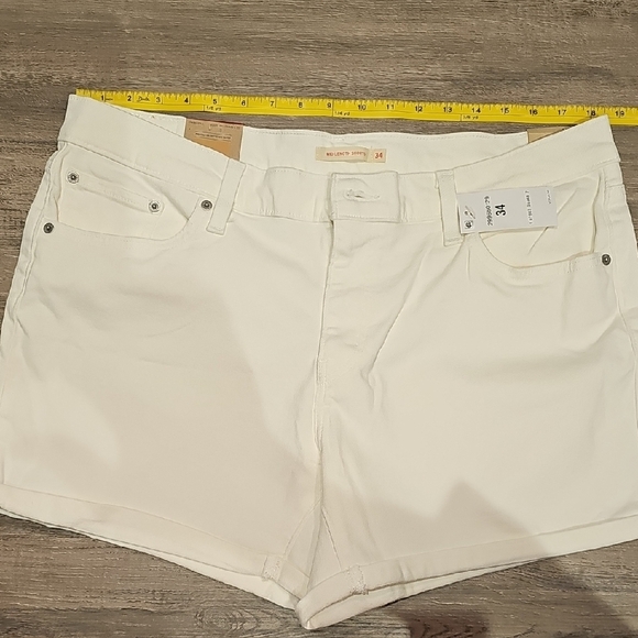 Levi's White Jean Shorts Mid-Length Distressed Hem - Picture 3 of 9